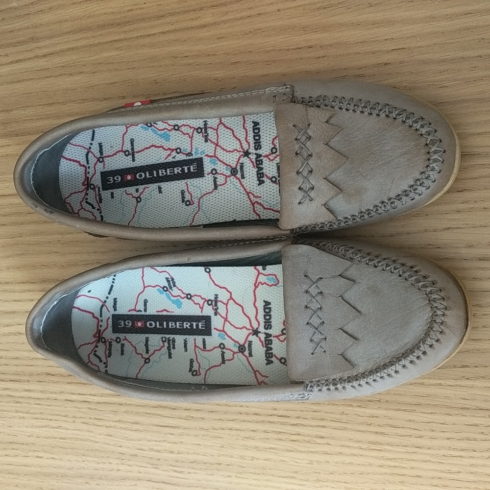 Grey flat leather loafers, fair trade 🇪🇹